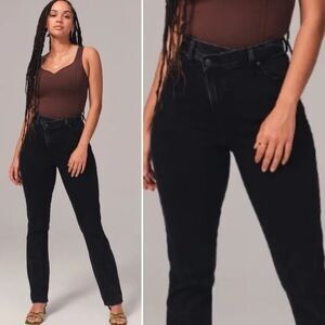 Abercrombie & Fitch The 90s Slim Straight Ultra High-Rise Crossover Waist Black